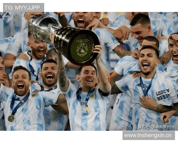 阿根廷独立队与自由队的激烈对决展现足球激情与荣耀 阿根廷独立队与自由队的激烈对决展现足球激情与荣耀