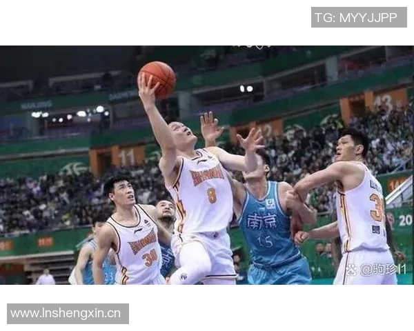 广州篮球队意识探讨与战术创新的深度分析与展望 广州篮球队意识探讨与战术创新的深度分析与展望